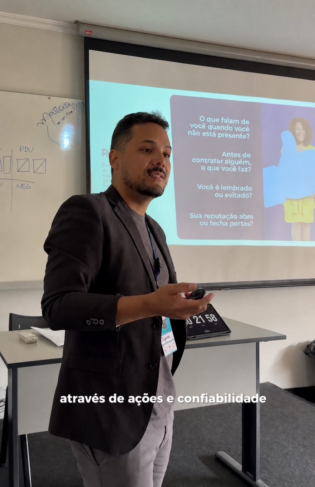 Palestra sobre reputação, posicionamento e marca com produção da Ello Media